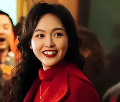 上海警方通报“秦雯袭警后被捞事件”，演都不演了，给牛马一个胶带。